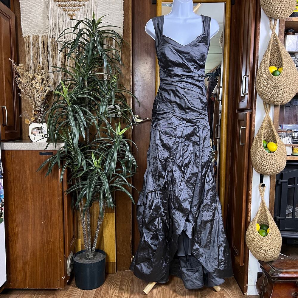 Nicole Miller Gown 4 Iridescent Pewter Ruched Mermaid Ruffle Hem Formal Dress